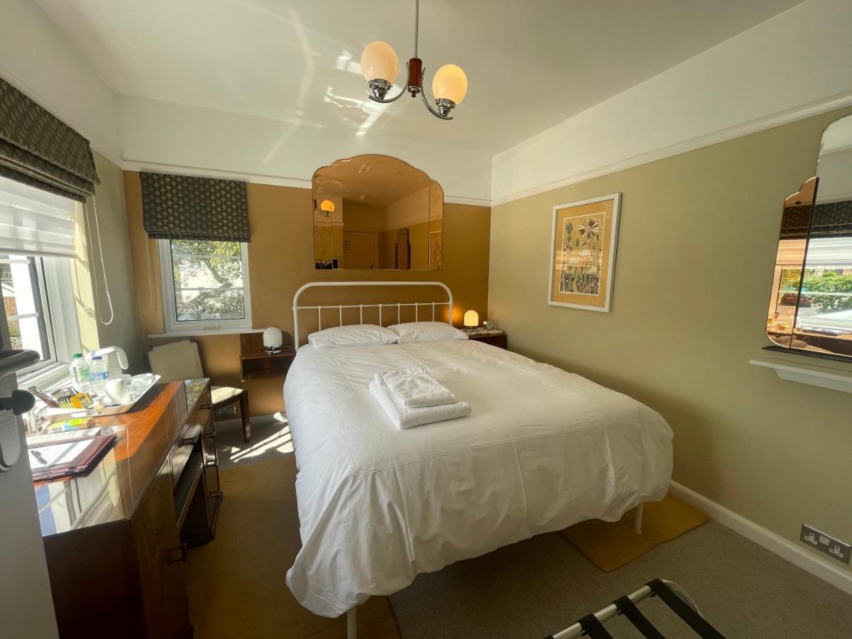 Milvil Bed and Breakfast Gosport Exteriör bild
