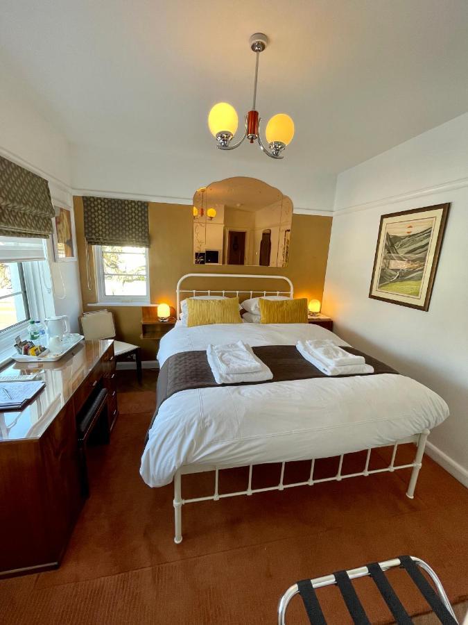 Milvil Bed and Breakfast Gosport Exteriör bild